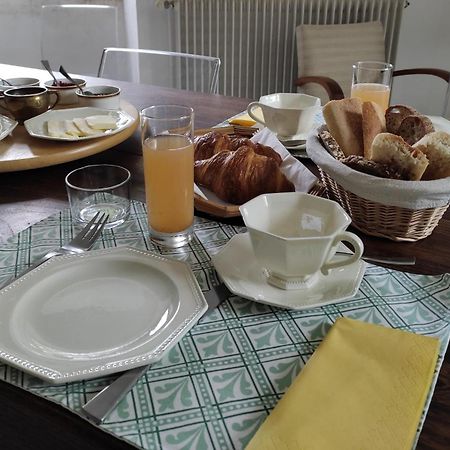 Le Logis Du Pradet Bed and Breakfast Moncrabeau Εξωτερικό φωτογραφία