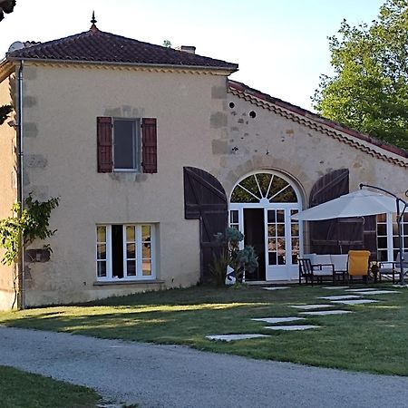 Le Logis Du Pradet Bed and Breakfast Moncrabeau Εξωτερικό φωτογραφία