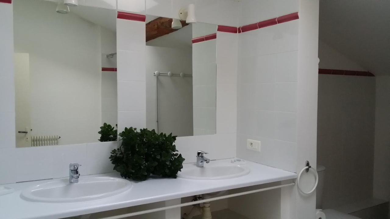 Le Logis Du Pradet Bed and Breakfast Moncrabeau Εξωτερικό φωτογραφία