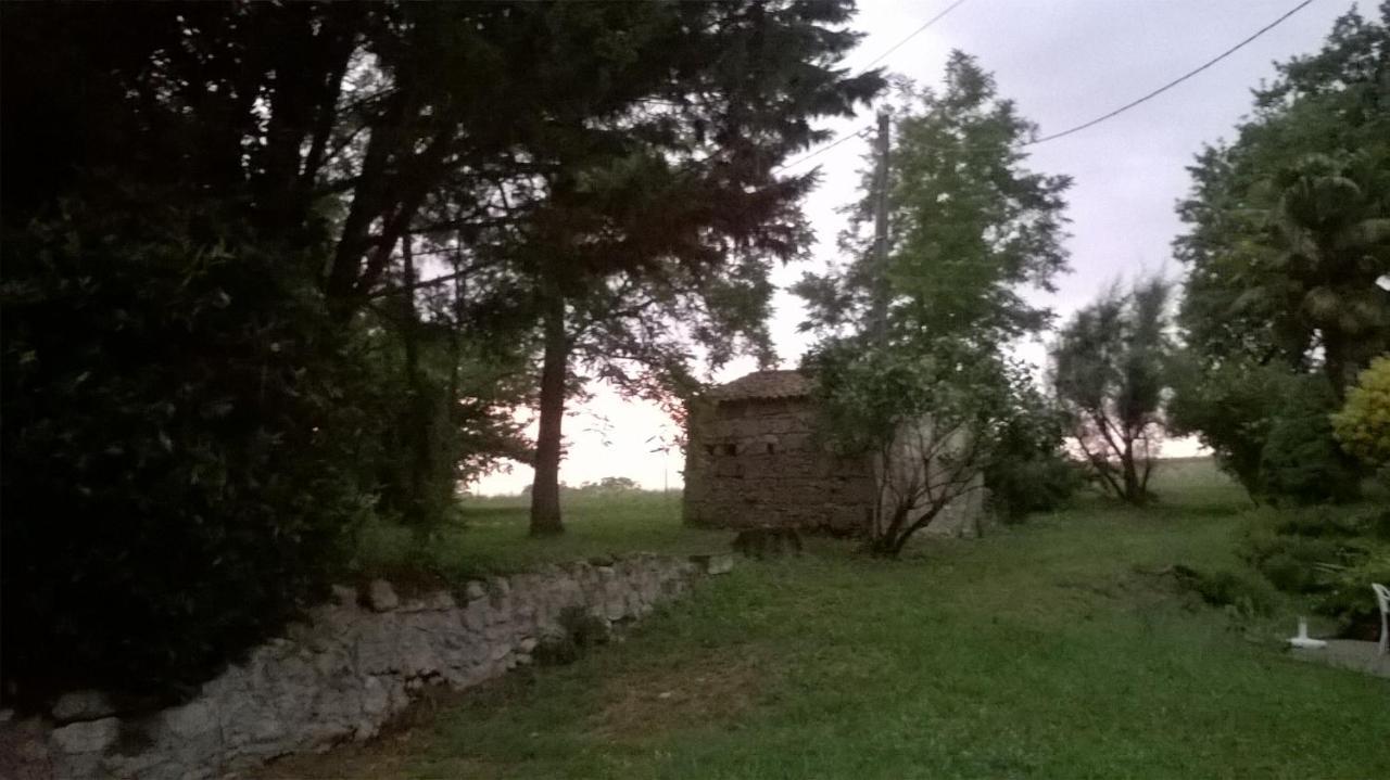 Le Logis Du Pradet Bed and Breakfast Moncrabeau Εξωτερικό φωτογραφία