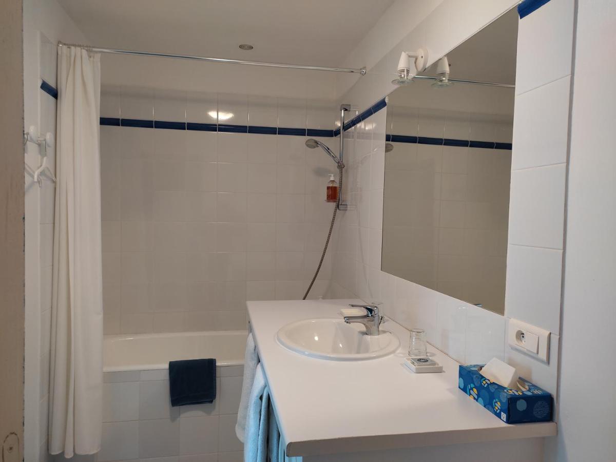 Le Logis Du Pradet Bed and Breakfast Moncrabeau Εξωτερικό φωτογραφία
