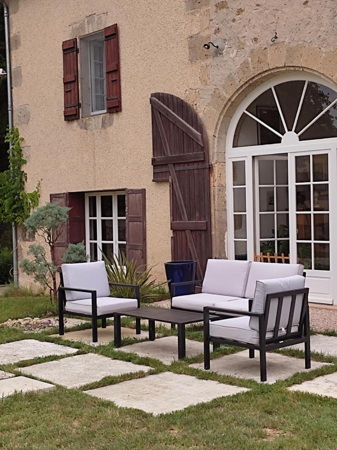 Le Logis Du Pradet Bed and Breakfast Moncrabeau Εξωτερικό φωτογραφία